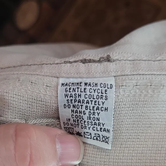 Tommy Bahama Leaf Patterned Grey Button Down Shirt, Medium - Picture 9 of 9